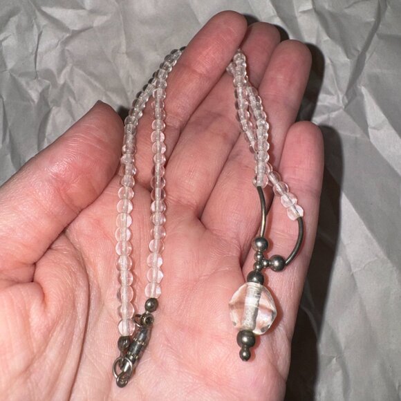 15 1/2" Clear and Silver Beaded Necklace - Picture 6 of 7